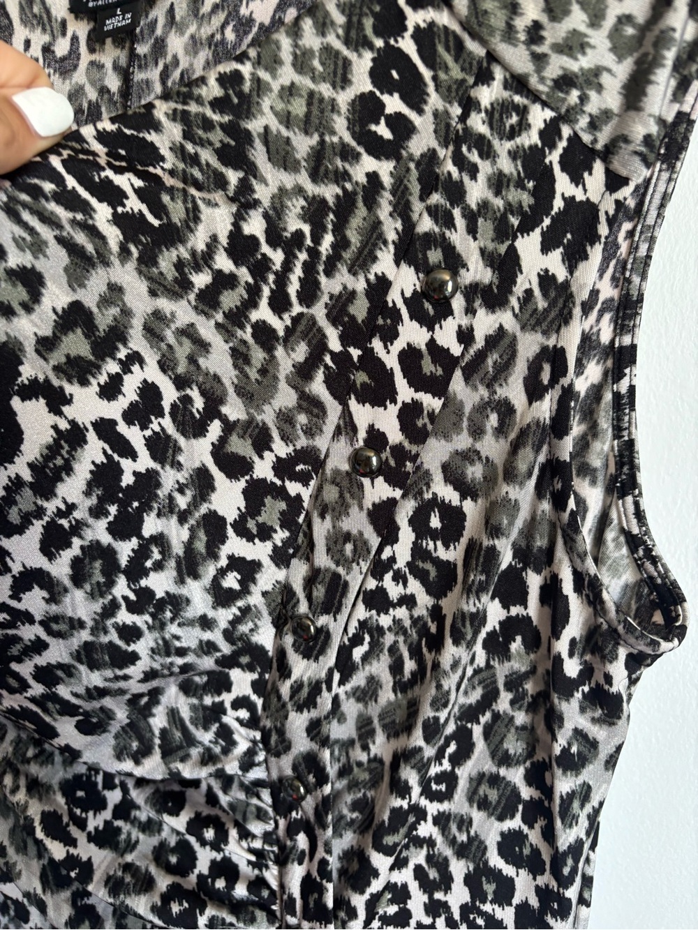 Allen B. By Allen Schwartz Black and Cream Leopard Print Drape Neck Tank - Picture 3 of 7